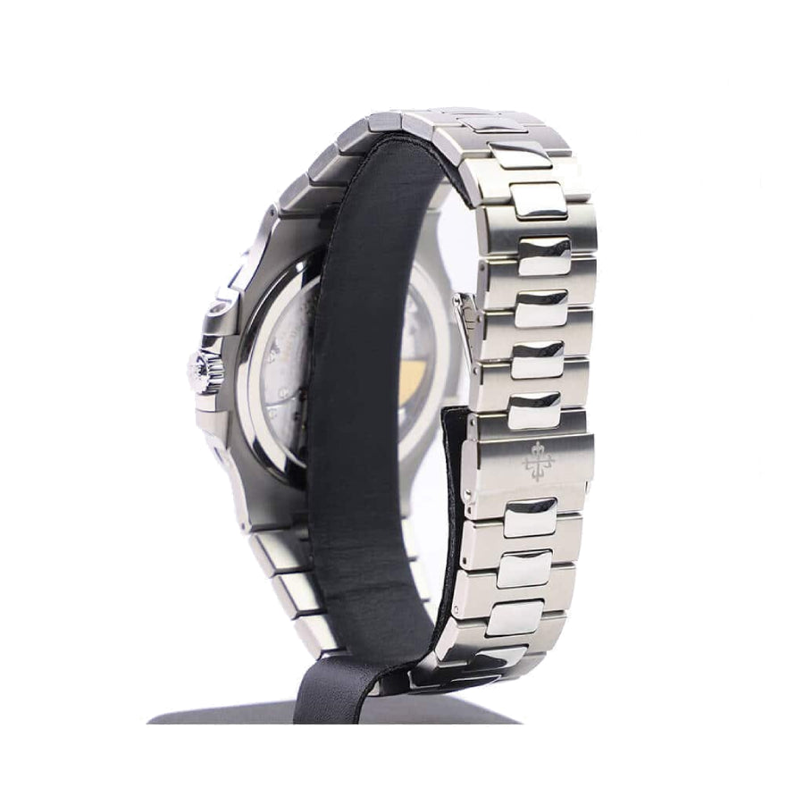 Patek Philippe Nautilus 40MM 5712/1A-001 Moon Phase